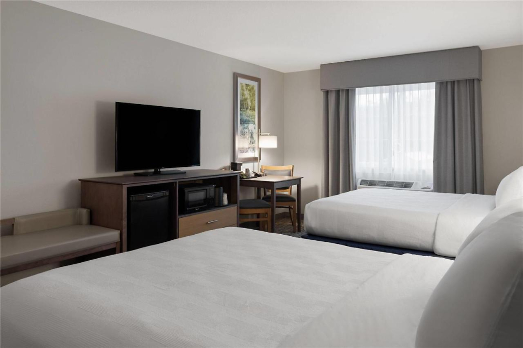 Little Crow Hotel & Conference, Trademark by Wyndham