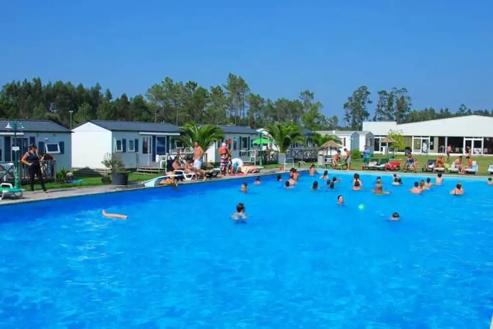Charming Bungalow in Pataias with Shared Pool