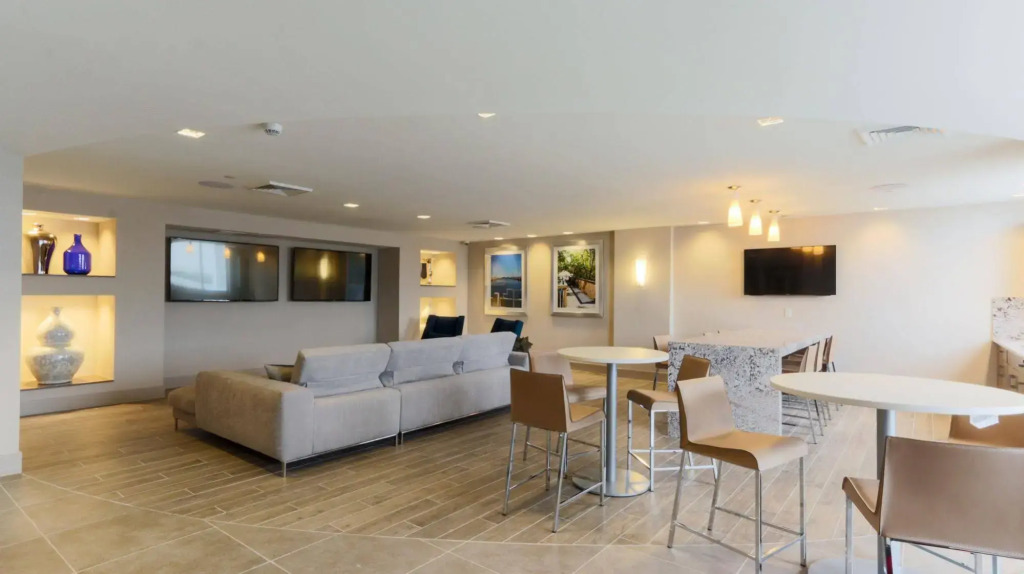 Pelicanstay in Coconut Grove Miami