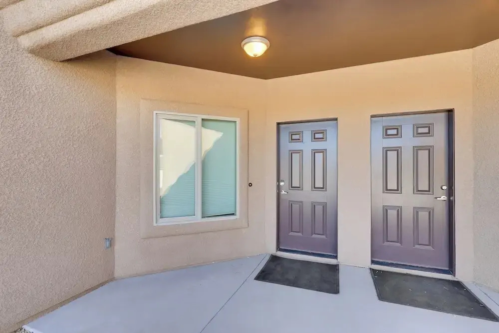Golf, Hike & Boat! Bright Lake Havasu City Apt