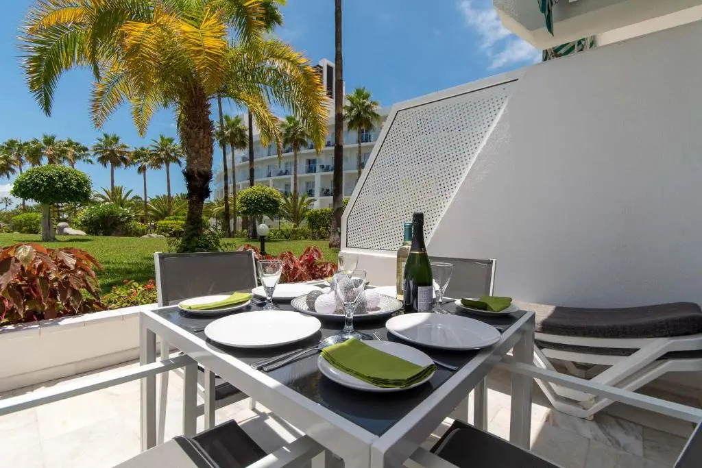 Altamira 60 - One Bed