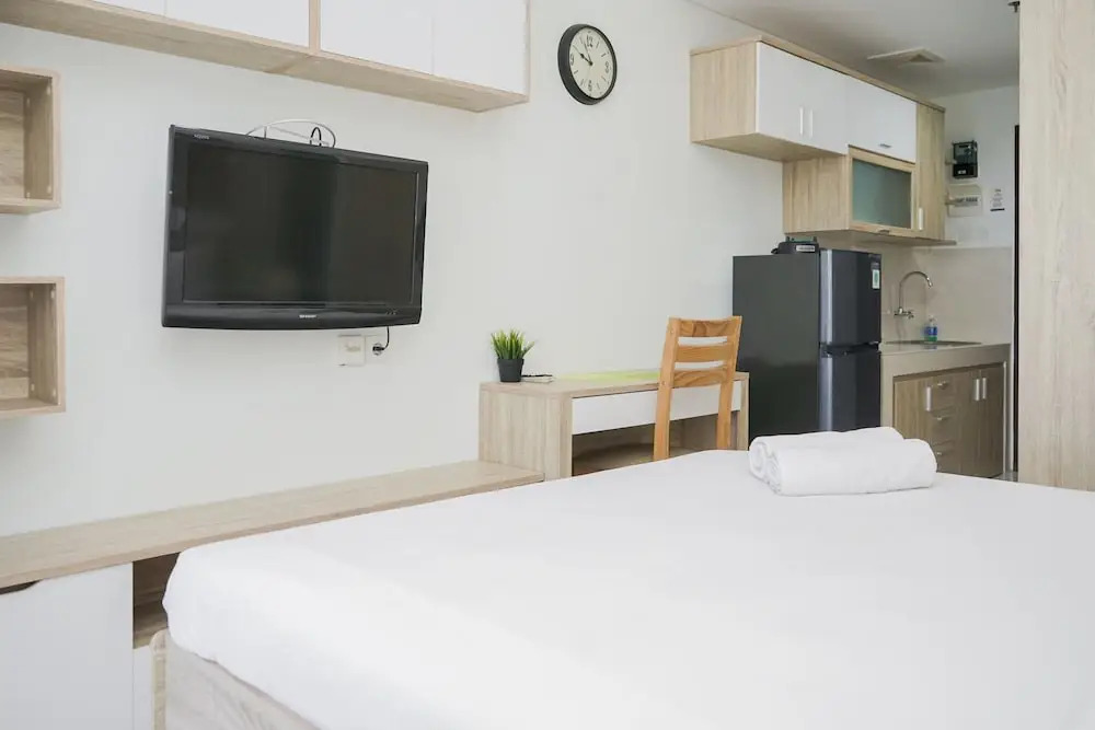 Comfortable Studio Apartment at Springwood Residence