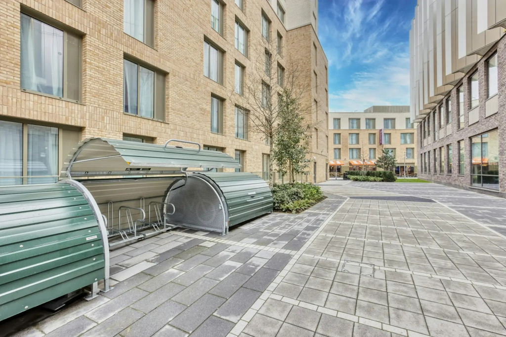 Premier Inn London Southwark - Southwark Station