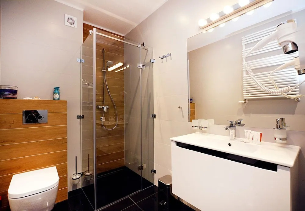 Golden Sun Apartments - Port