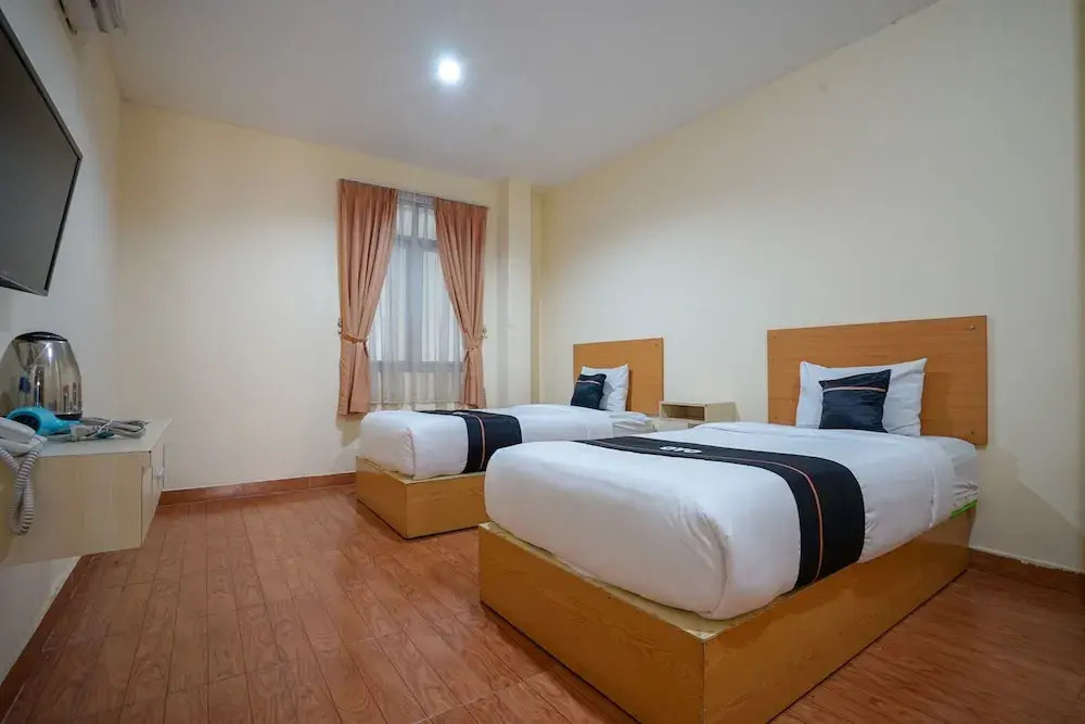 OYO 427 Hotel Galaxy