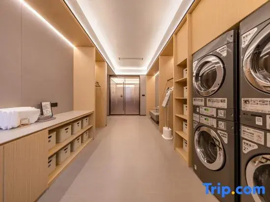 Ji Hotel (Guiyang Baiyun Middle Road Metro Station)