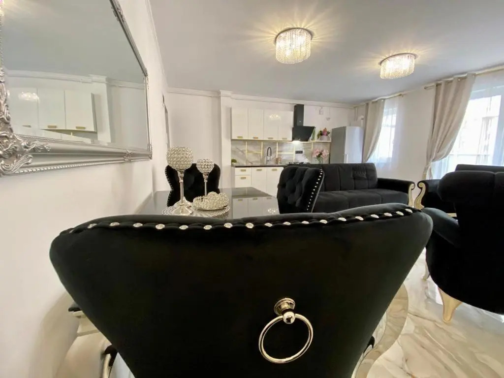 Luxury Apartament & Parking