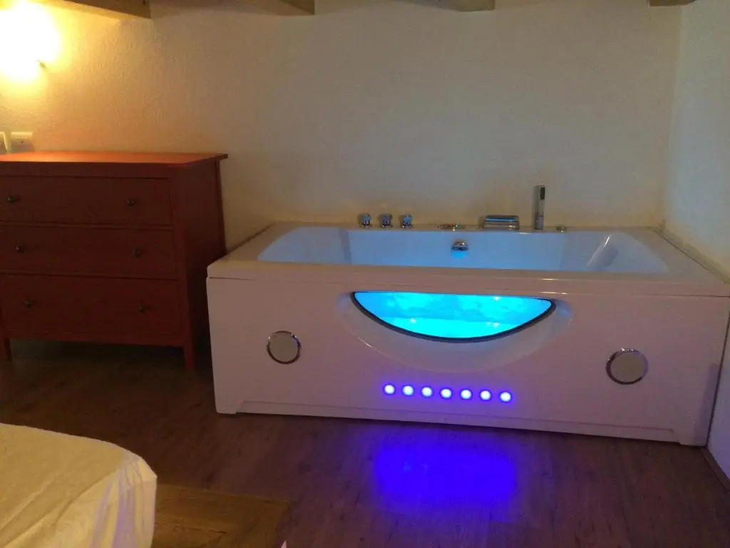 LevantoTwo bedrooms Flat with terrace