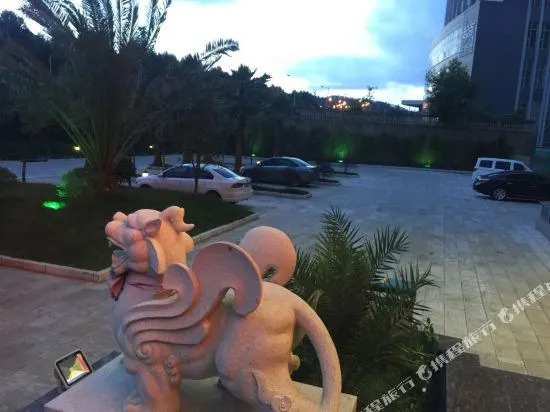 Yunqi Hotel