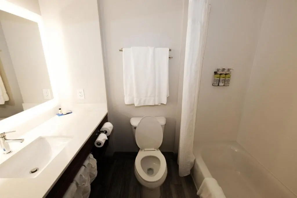Holiday Inn Express Atlanta - Northeast I-85 - Clairmont Road by IHG