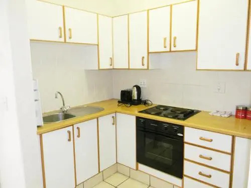 Dumela Margate Flat No 14