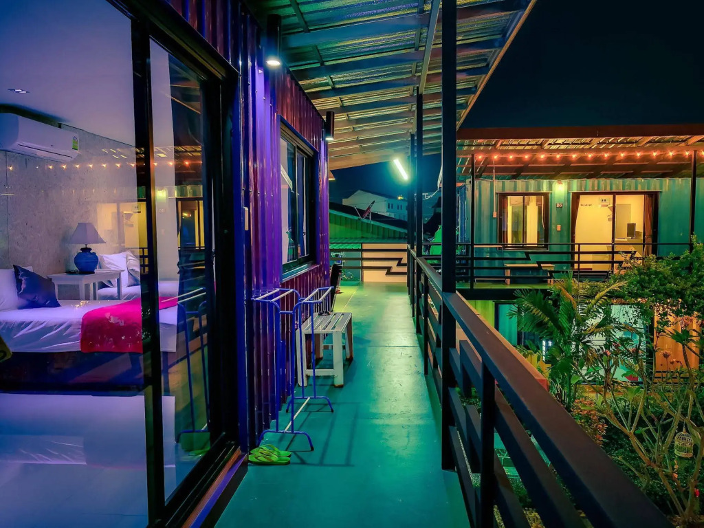 Hua Hin In Boxes