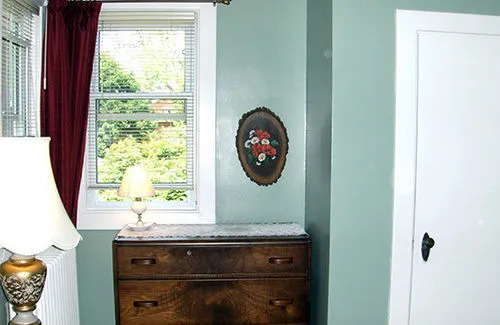 Agincourt Manor B&B Suites
