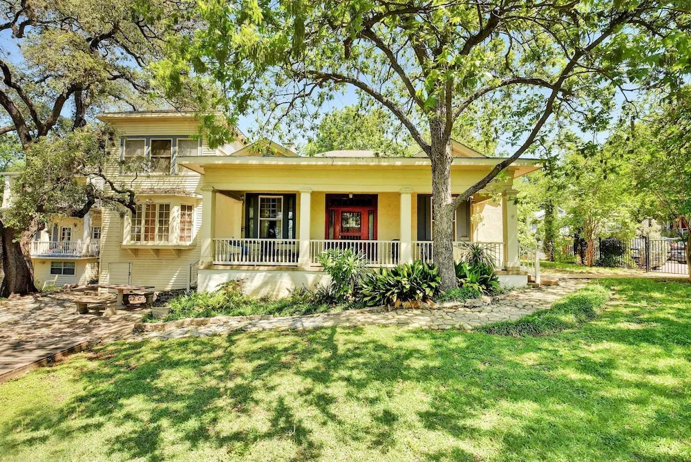 Historic Austin Home by RedAwning