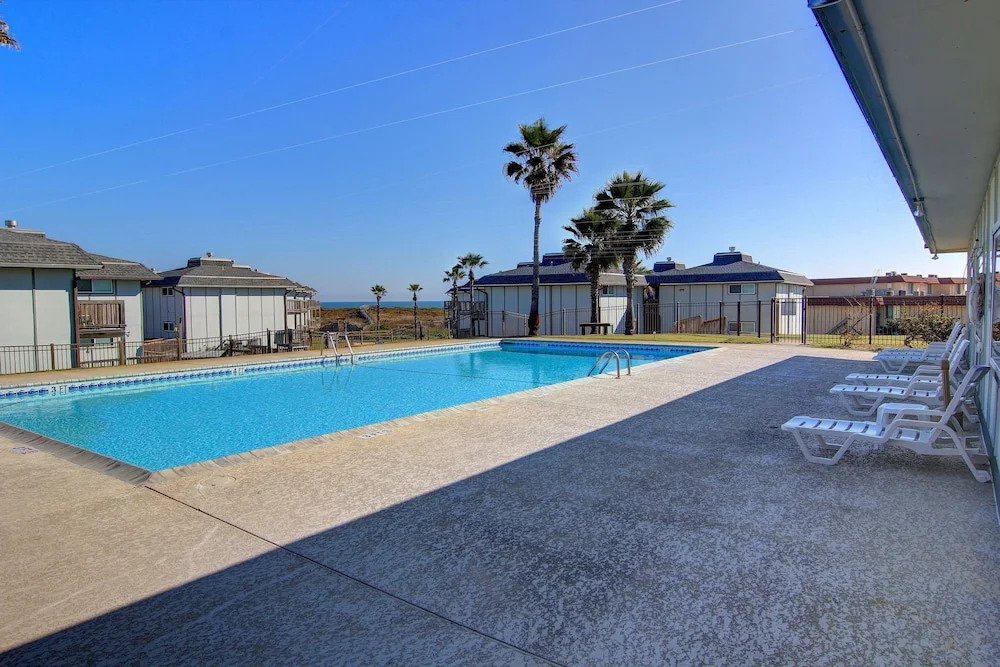 Toes In The Sand BH 204 2 Bedrooms 2 Bathrooms Condo