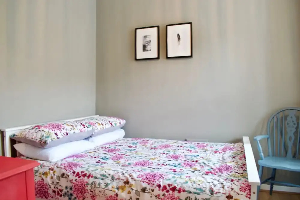Homely Wee Leith Walk Retreat With Outdoor Space