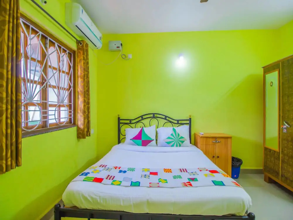 OYO 14484 Home 2BHK With Balcony Utorda Beach