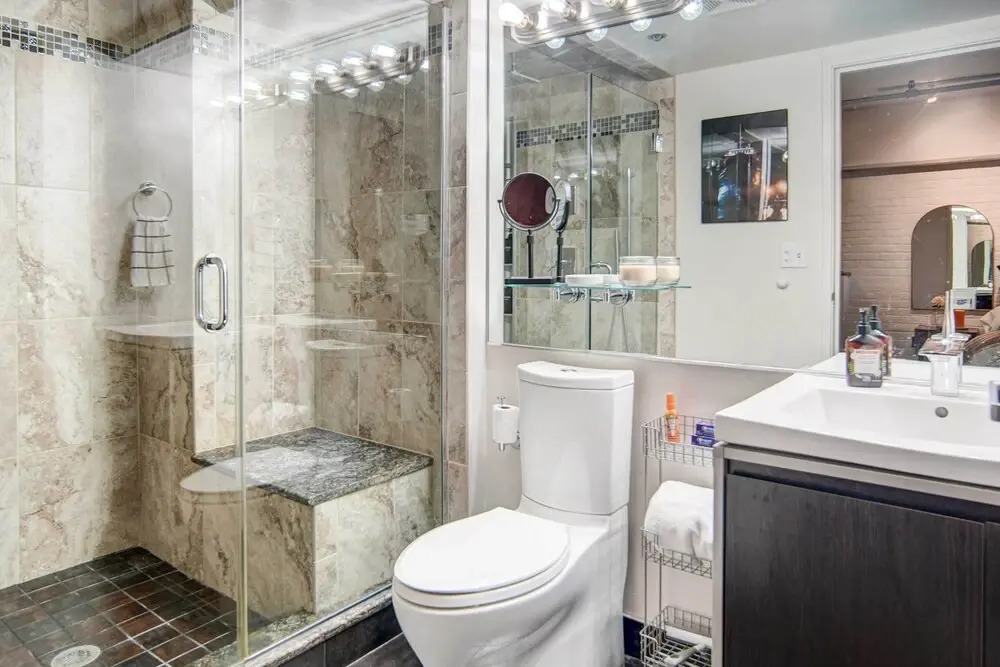 Waterfront Cleveland Apt ~ 1 Mi to Downtown