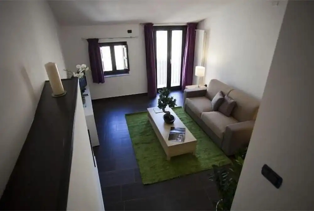 HomeHotels