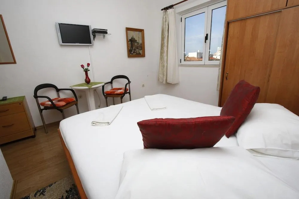 Kiwi Apartment