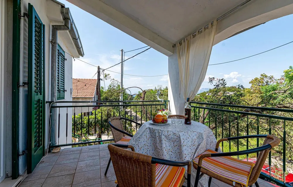Nice Apartment in Osobljava With Wifi and 2 Bedrooms