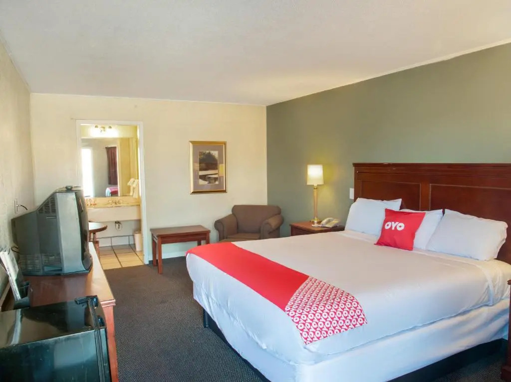 Luxury Inn & Suites