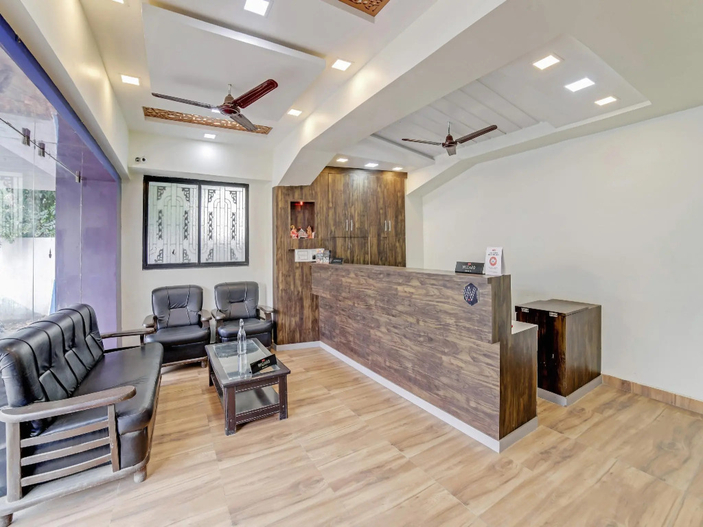 Townhouse 700 HOTEL KRISHNA