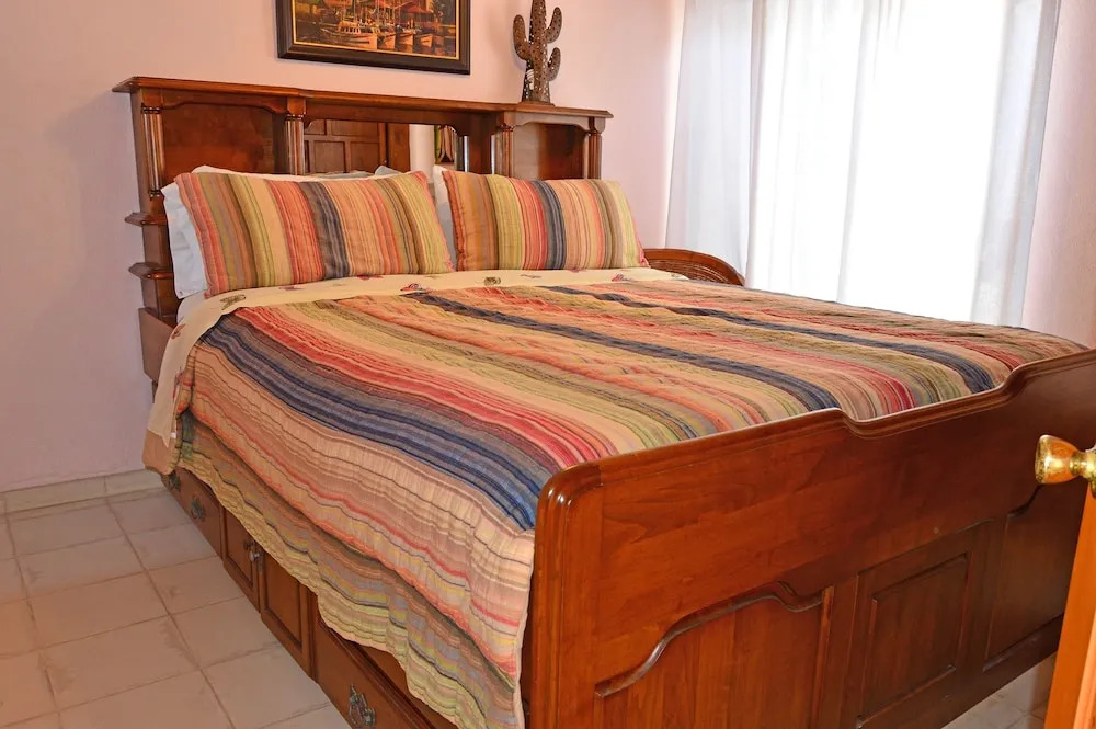 Casa de Juega - 3 Br townhouse by RedAwning