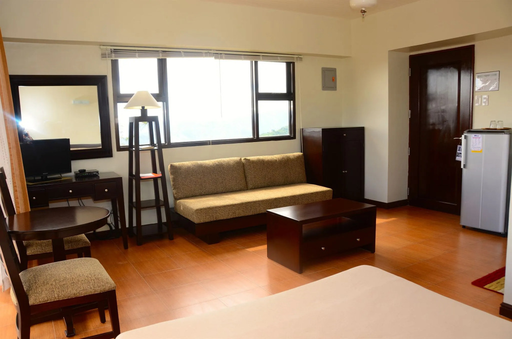 Gardenville Hotel