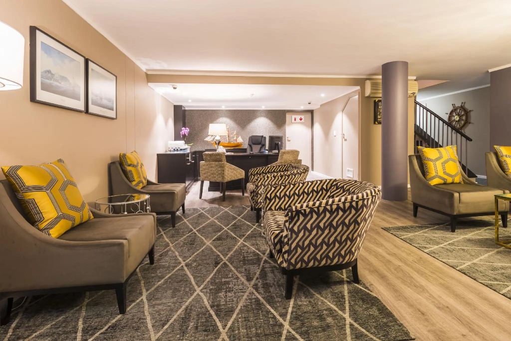 Simons Town Quayside Hotel