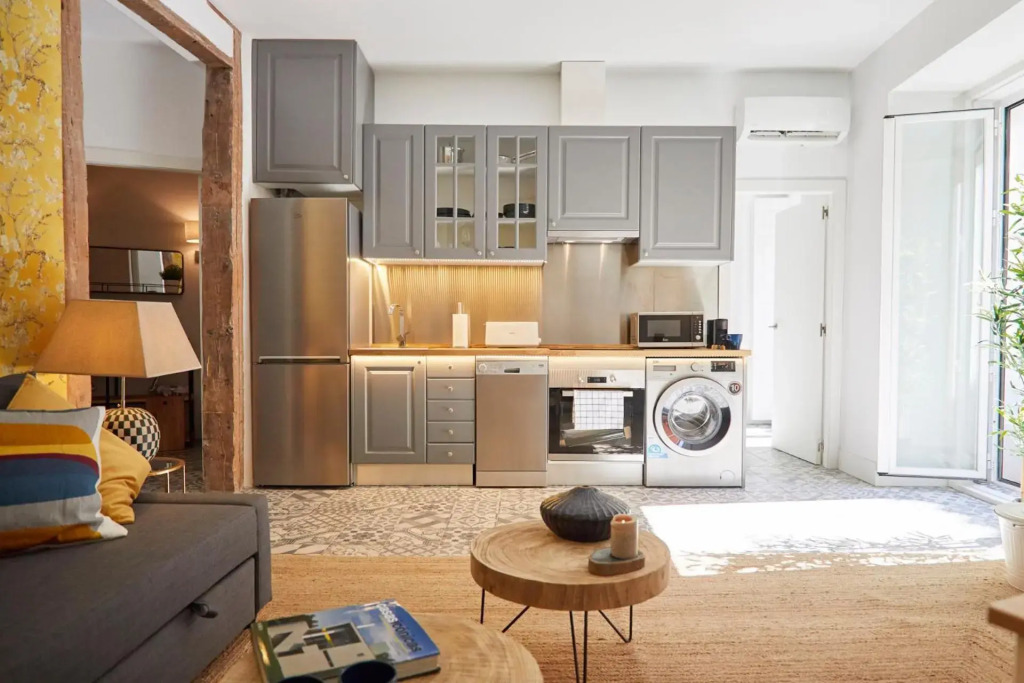 LEEWAYS APARTMENT in FE