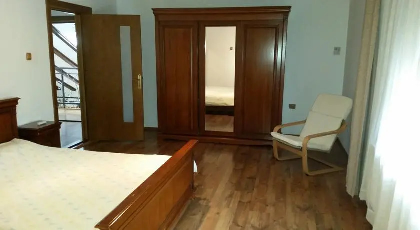 Vila Micesti