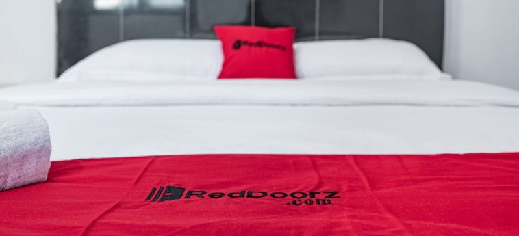 RedDoorz Plus near Thamrin Plaza Medan
