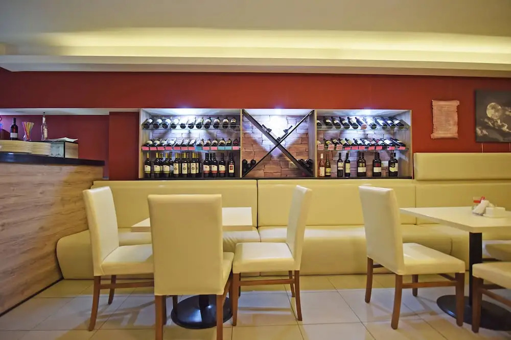 Отель Grand Hotel Luna
