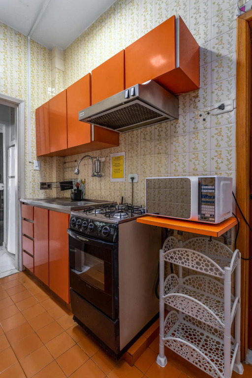 700m from the beach in Copacabana | BR403 Z4