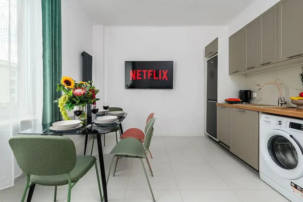 Lumina 3-room apart in the center Warsaw