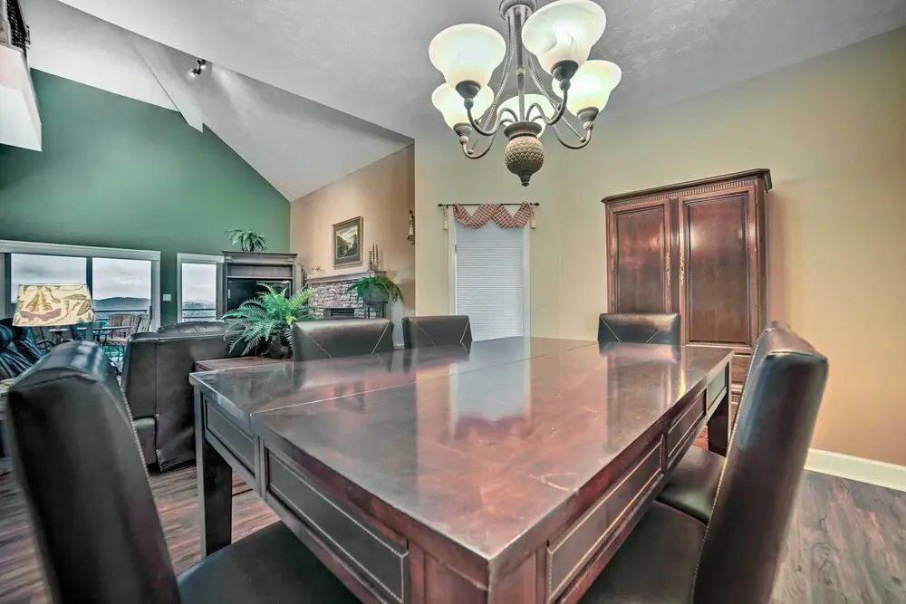 Sevierville Home w/ Mountain Views ~ 1 Mi to Town!