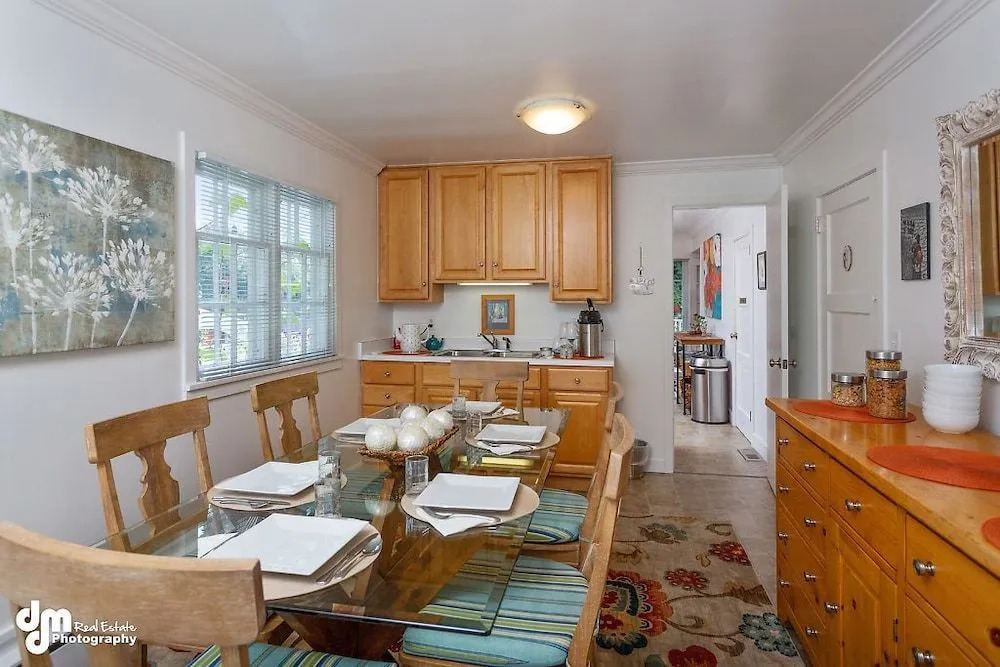 A Wildflower Inn Bed & Breakfast