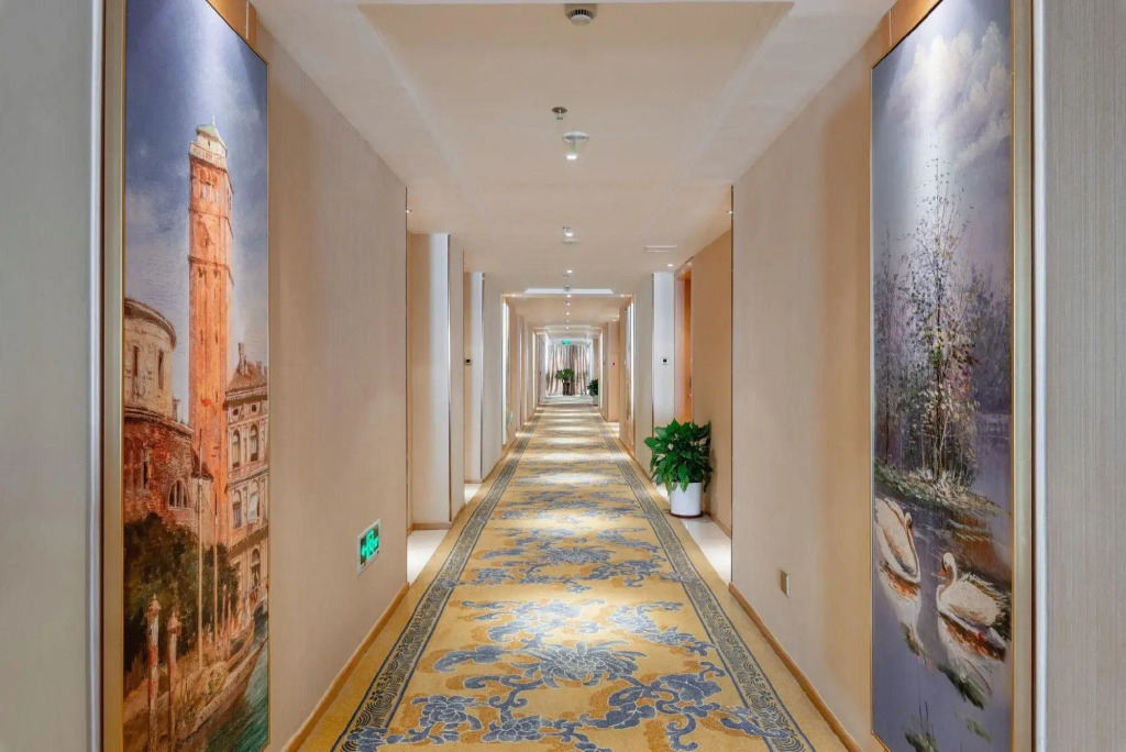 Vienna International Hotel (Zhongxiang Zhongbai Square)