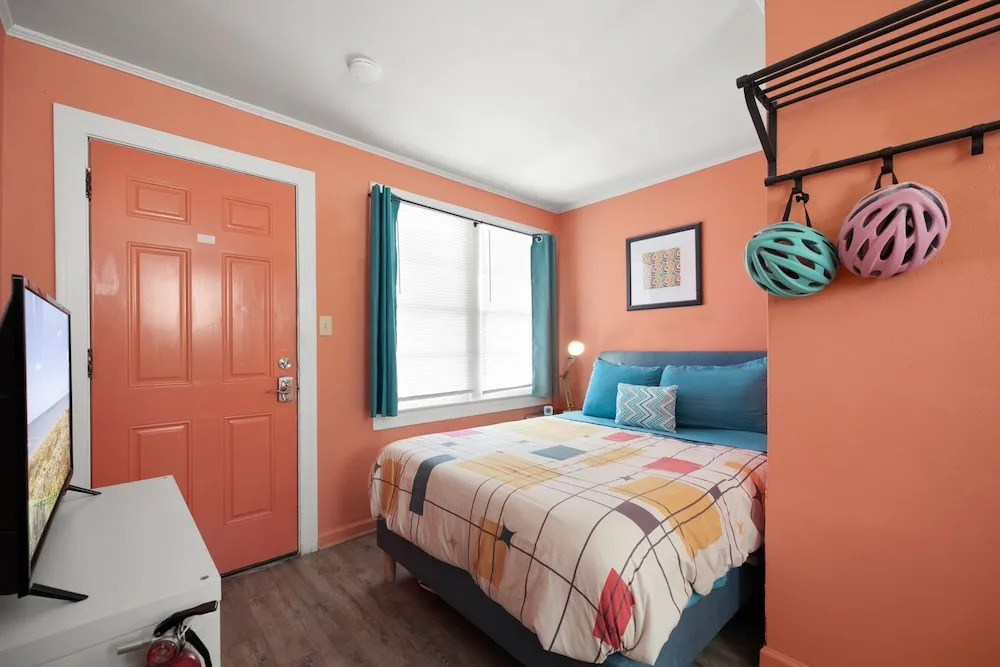 The Florida Motel - Unit 6