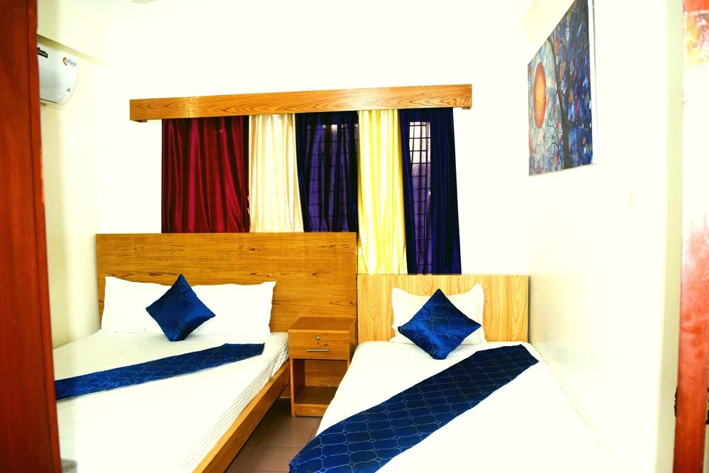 Hotel East End