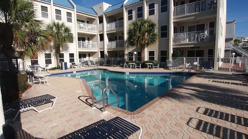 Blue Suede Shoes - 2 Br Condo