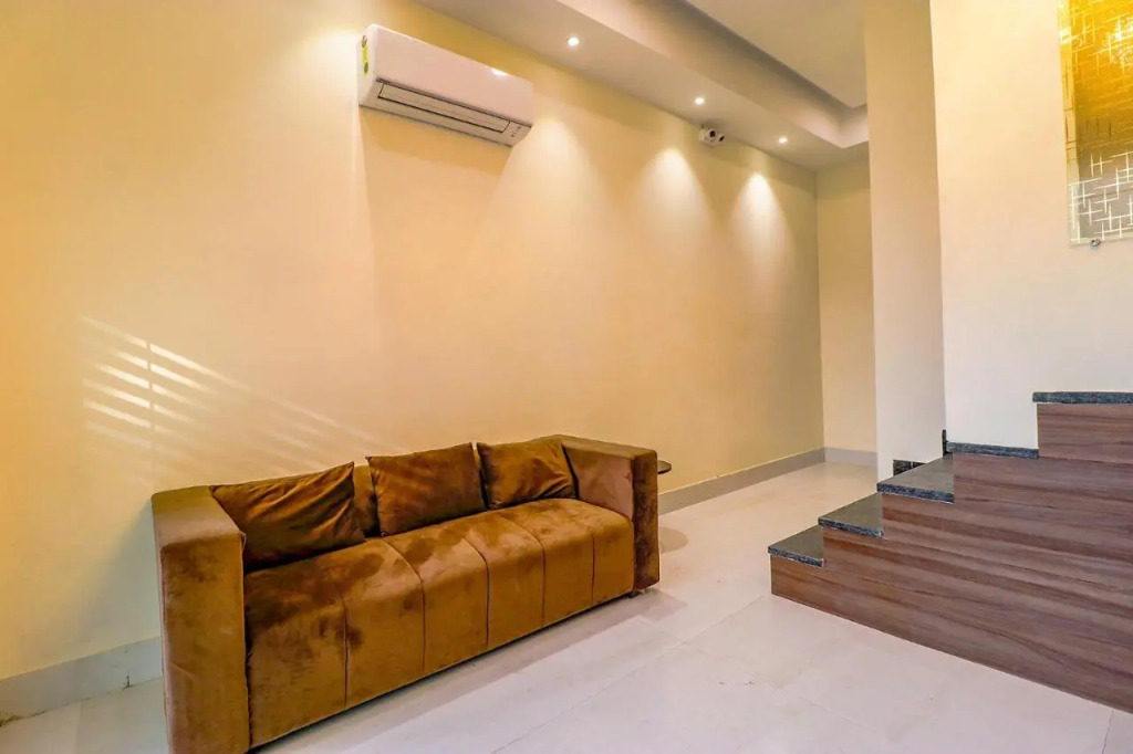 FabHotel Prime K9 Regency