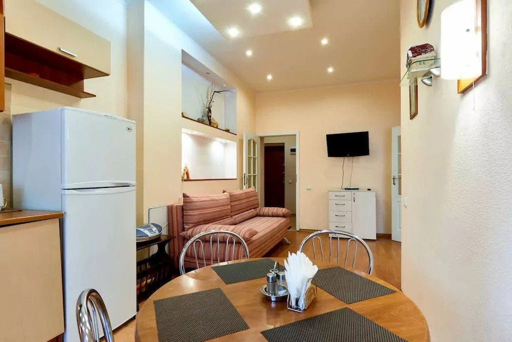 Апартаменты Home-Hotel, ул. Волошская, 51