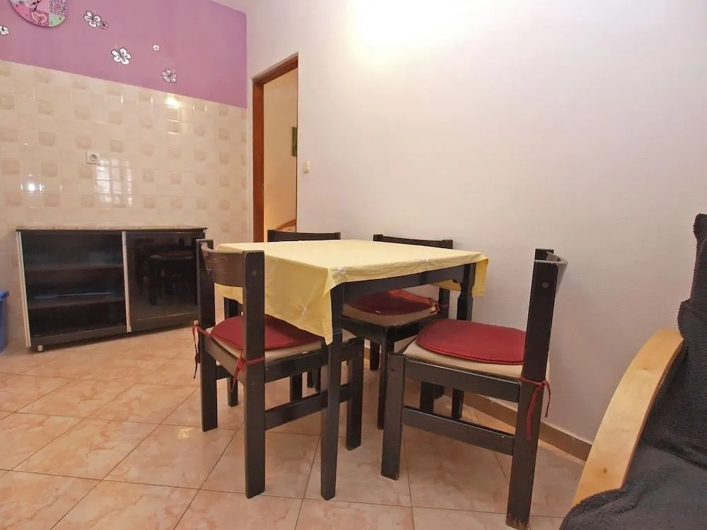Apartment Ana 1068