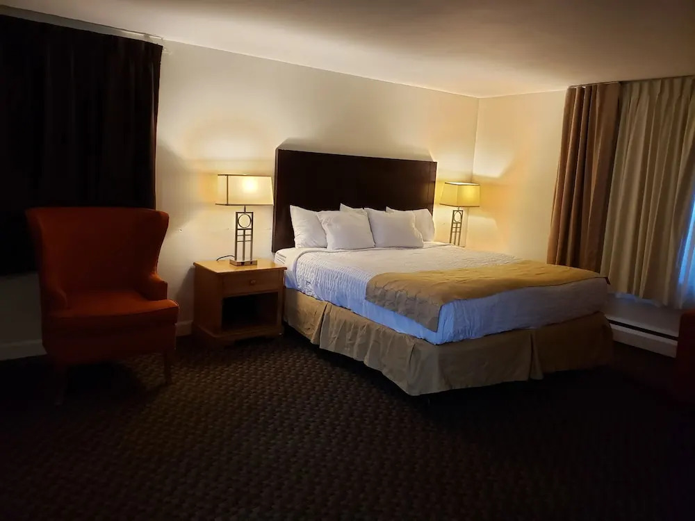 Town & Country Inn