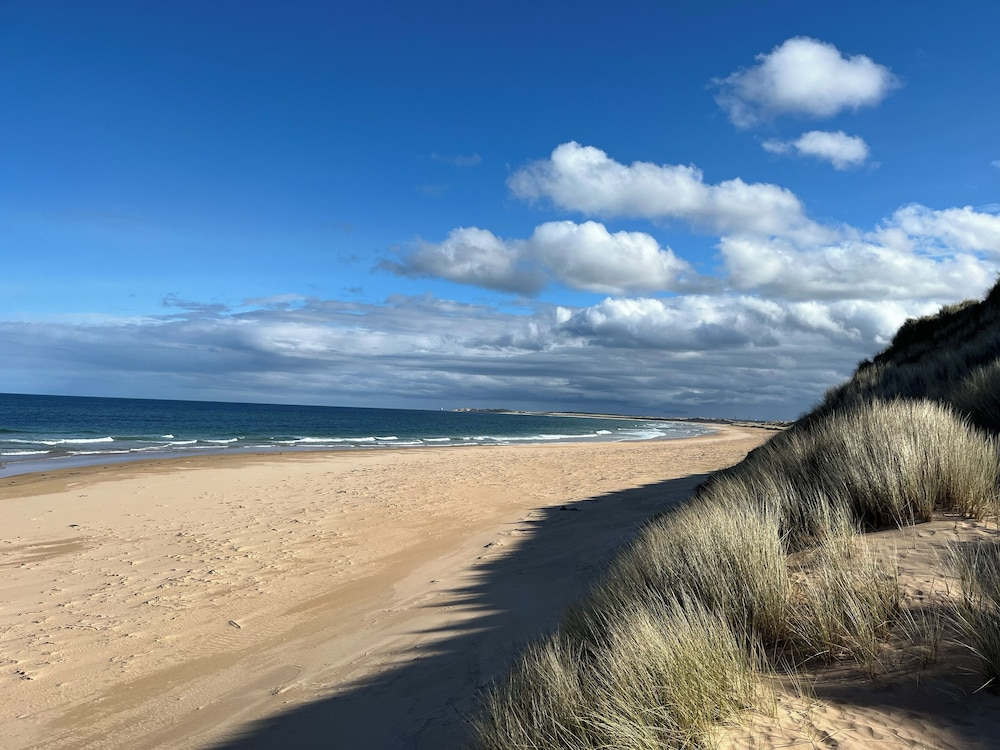 Sea Breeze St Combs