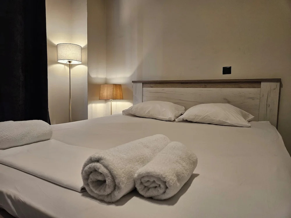 Lemon Tree Suites Near ATH Airport