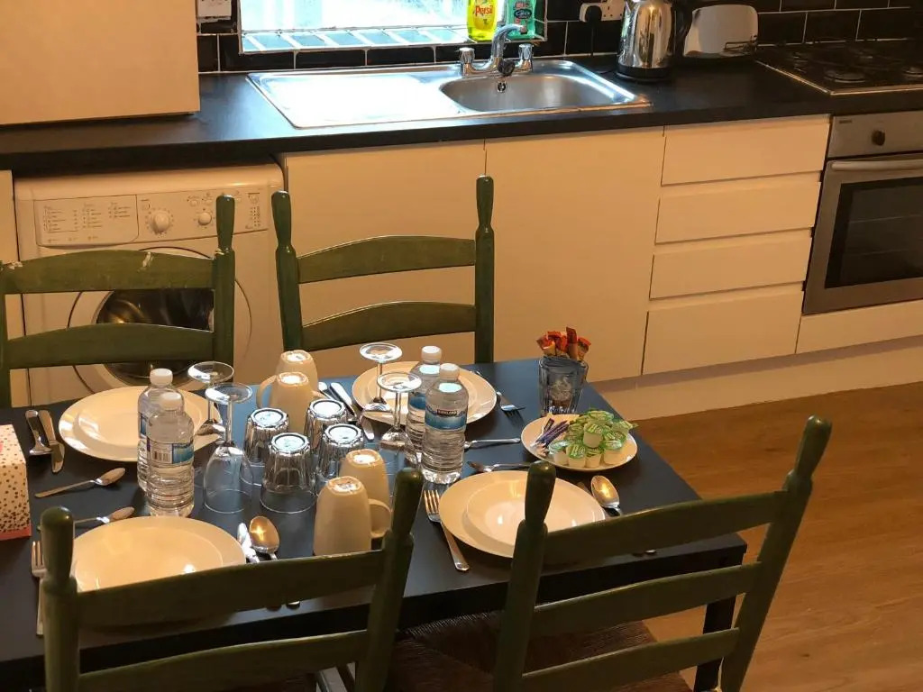 Islington Apartments