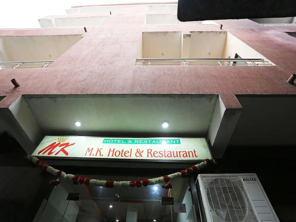 OYO 28440 Mk Hotel And Restaurant